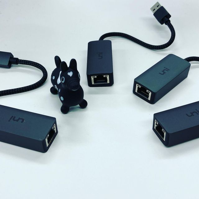 有線LANポートが存在しないノートパソコンが増えてきたため、定期的にUSB変換LANポートを購入しております。なるべく社内の備品を切らさぬよう対応しております。

#USB変換有線LAN #uniAccessories